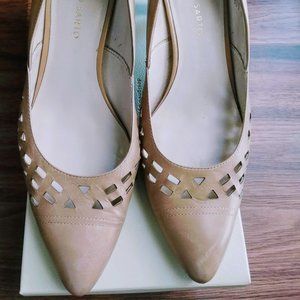 Franco Sarto 'Rambler' Cream Tan Pump size 9.5 M